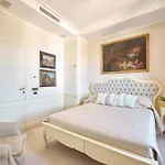 Penthouse For 6 People In Centre Of Rome Luxury